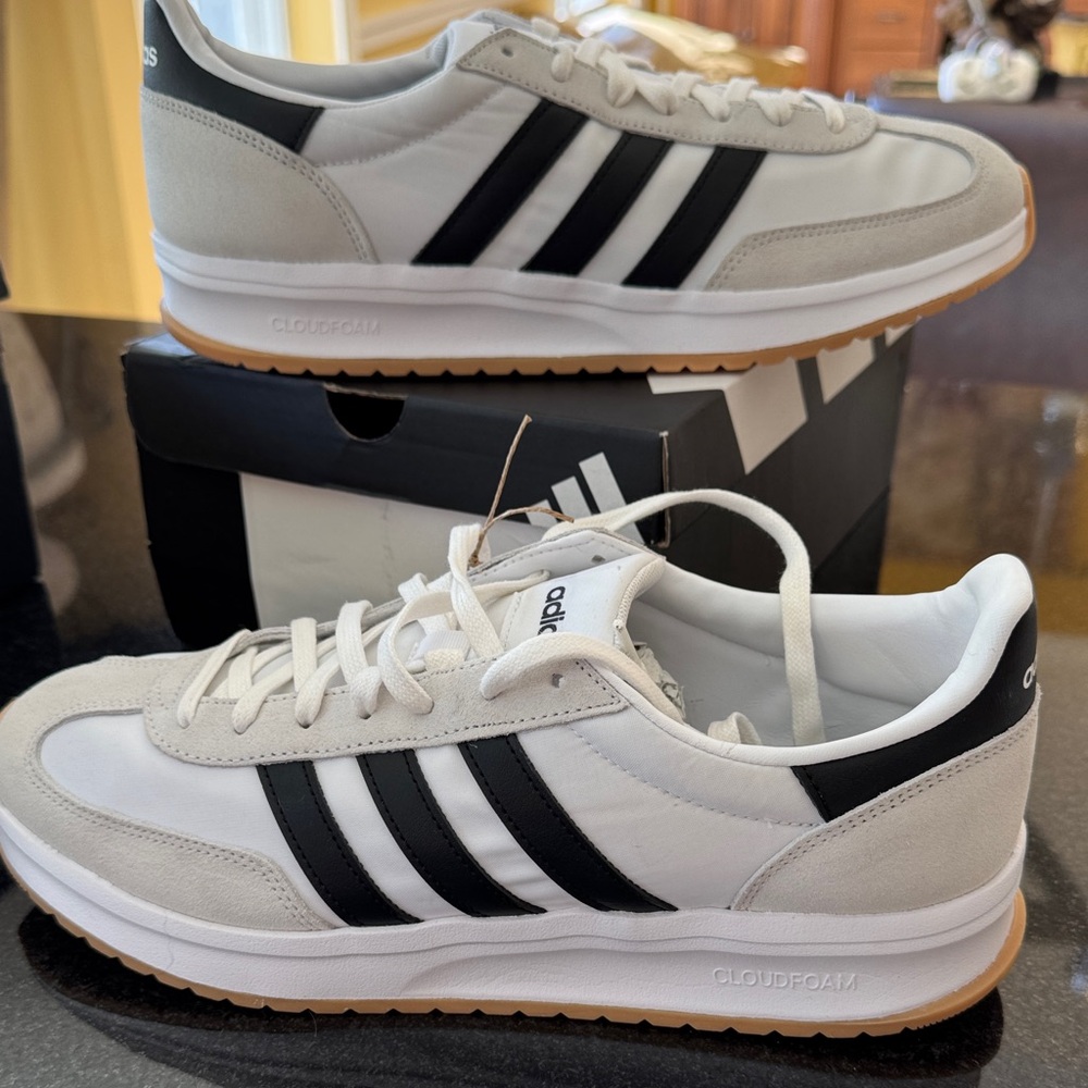 Adidas Cloudfoam White and Black Trainers